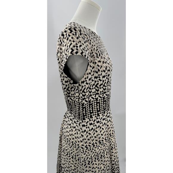 Sandra Darren Gold Black Metallic Dress Cap Sleeve Pleated Knee Length 12 L - Picture 4 of 9